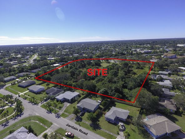 115 NE Solida Dr, Port Saint Lucie, FL 34983